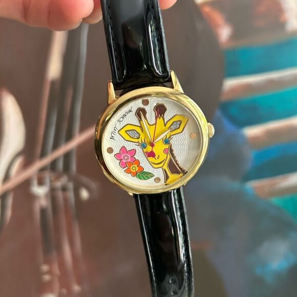 Betsey Johnson Gold and Black Giraffe Watch Leather - Picture 16 of 16